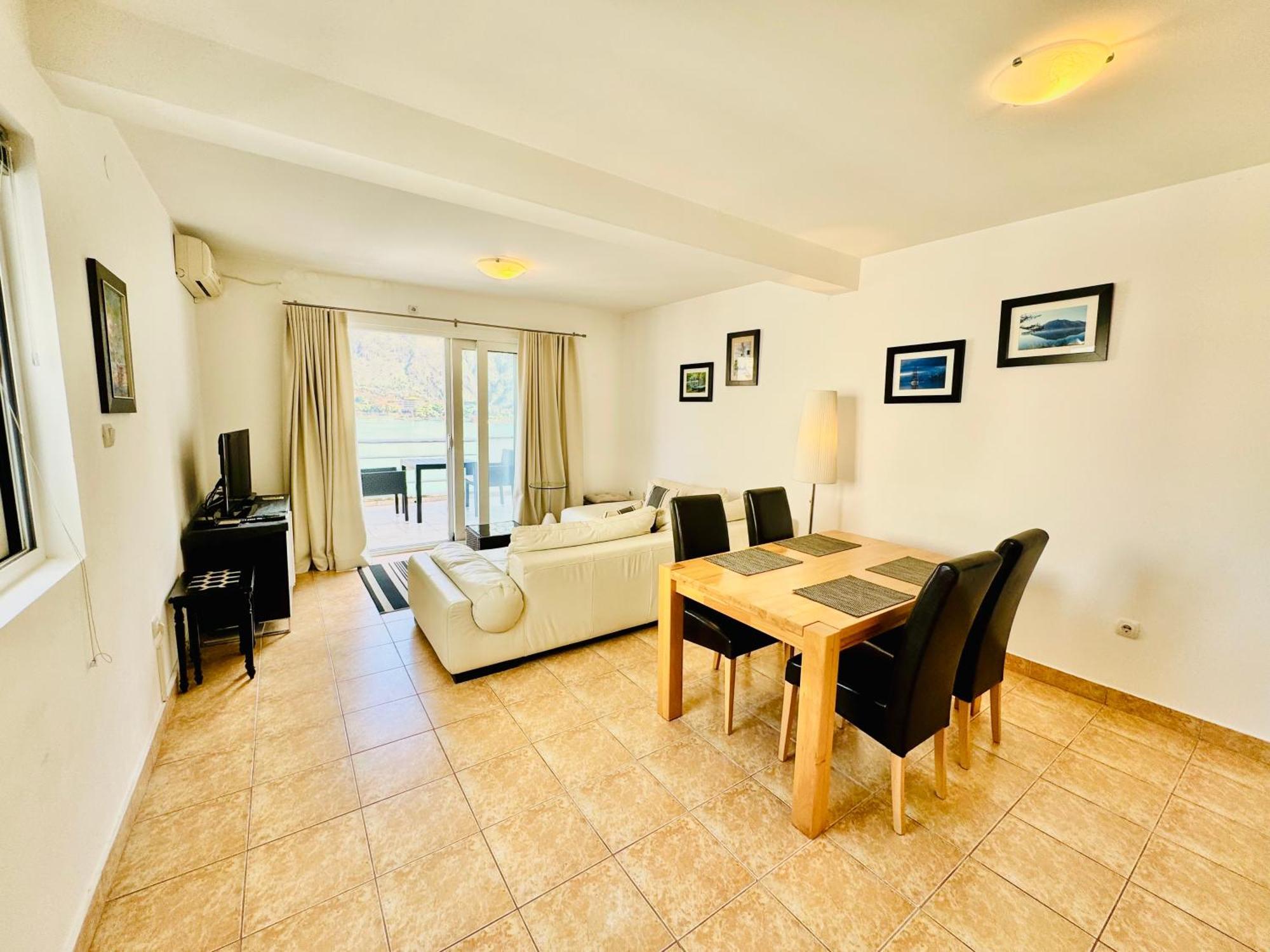 Kotor Muo Apartments C3 Buitenkant foto